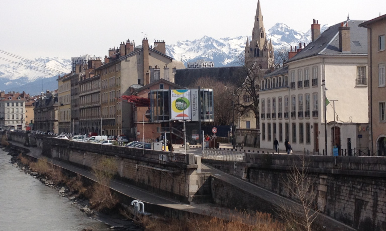In Grenoble, Local Government and civil society organizations address the issue of the Right to the City and the Ecological Transition