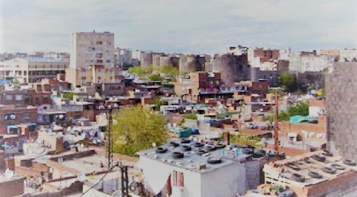 Public Laundries and Education Support for Women's Empowerment